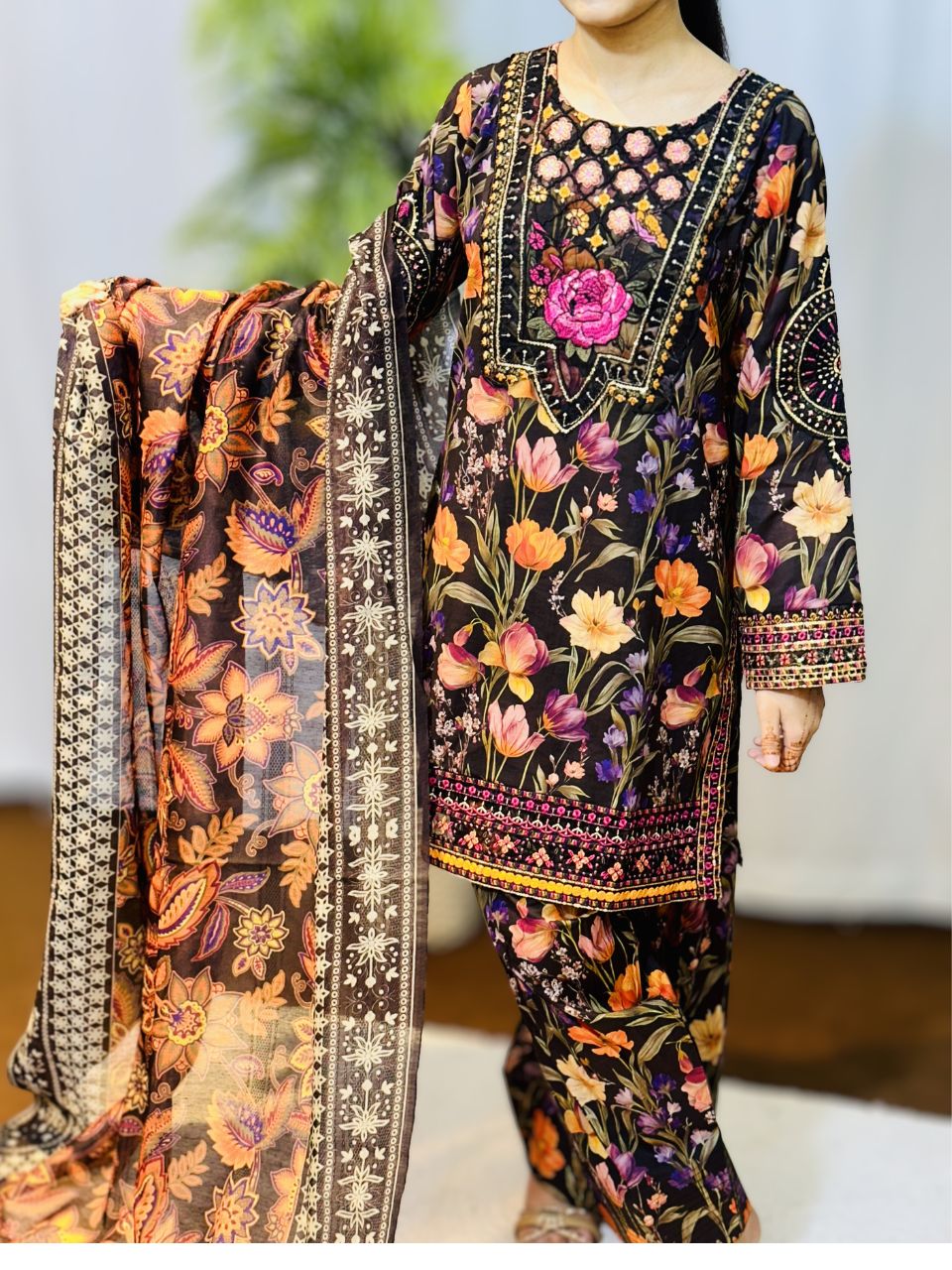 Midnight Bloom | Luxury 3-Piece Emdroidered Suit