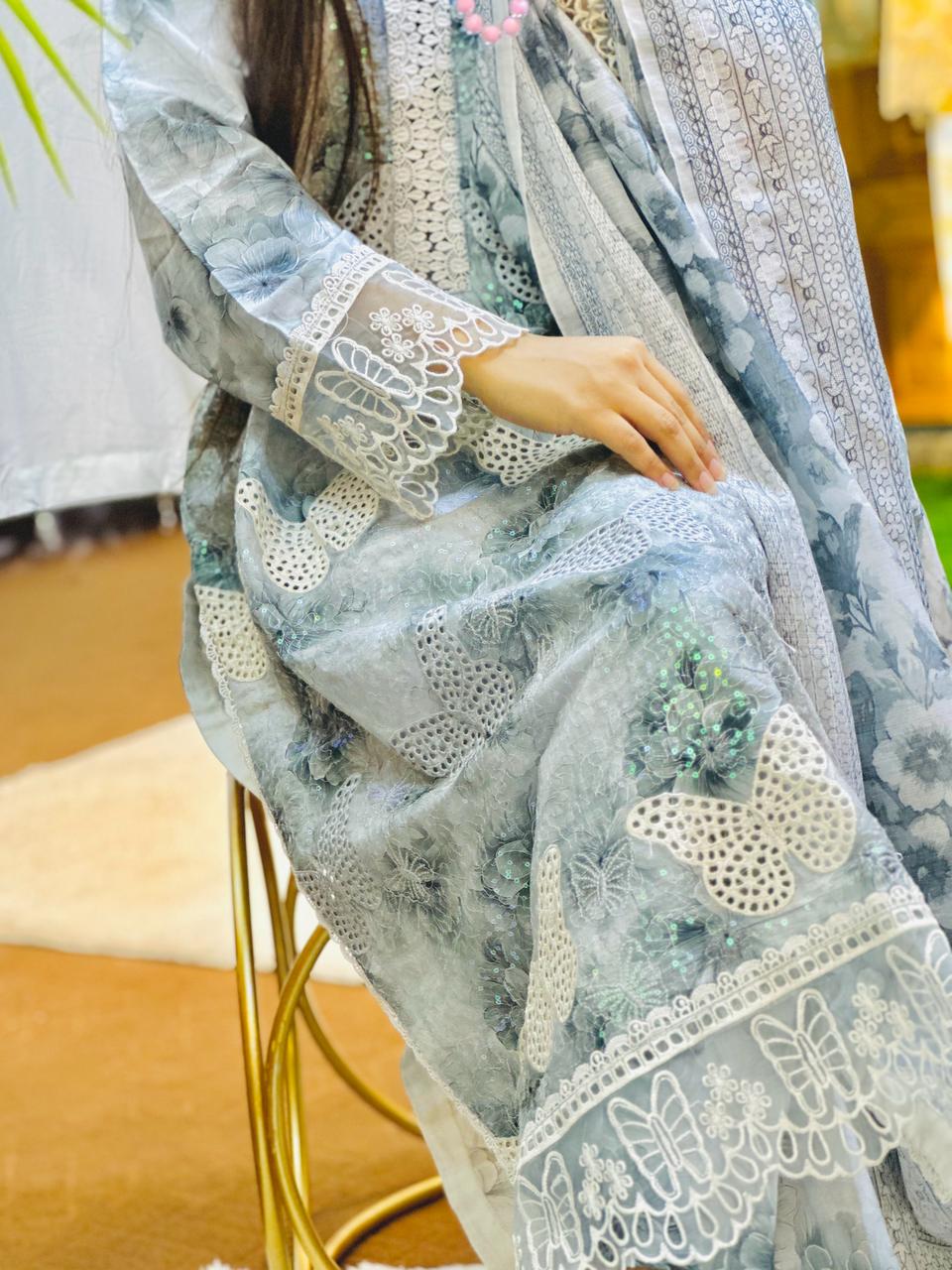 Floral Elegance – Premium Lawn 3 piece Ready to Wear Suit