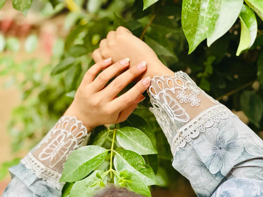 Floral Elegance – Premium Lawn 3 piece Ready to Wear Suit